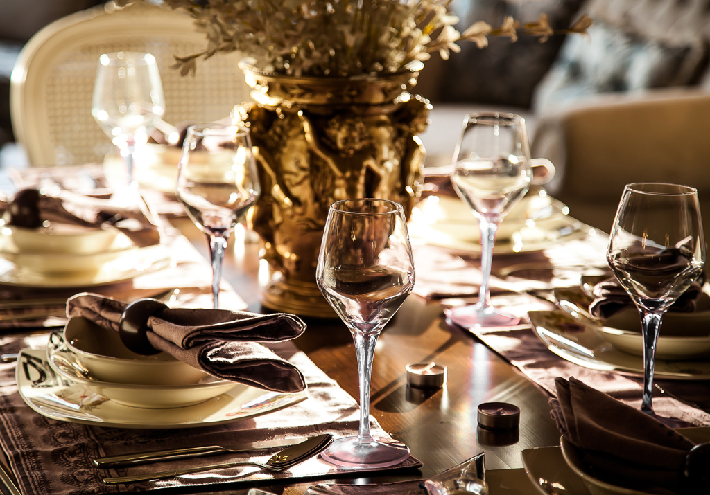 How to Set a Table for Casual and Formal Gatherings